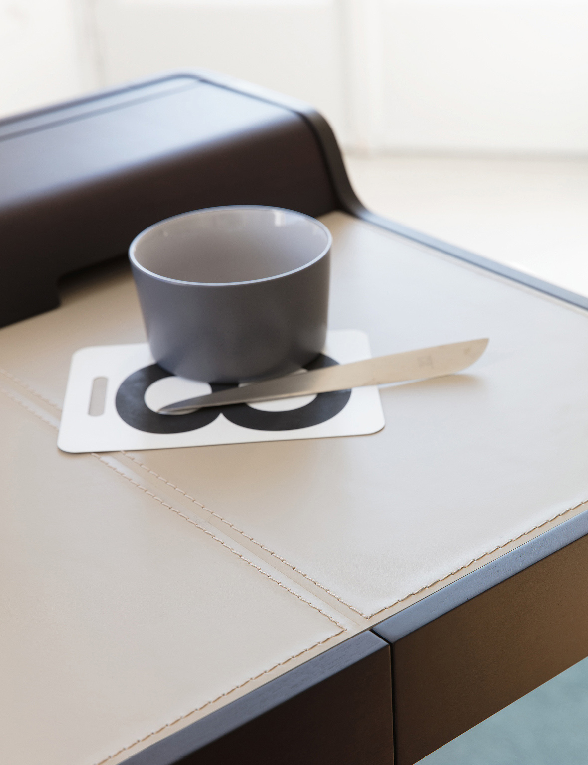 Saffo Desk