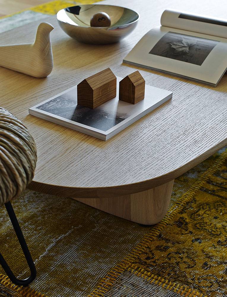 Tobi-Ishi Table