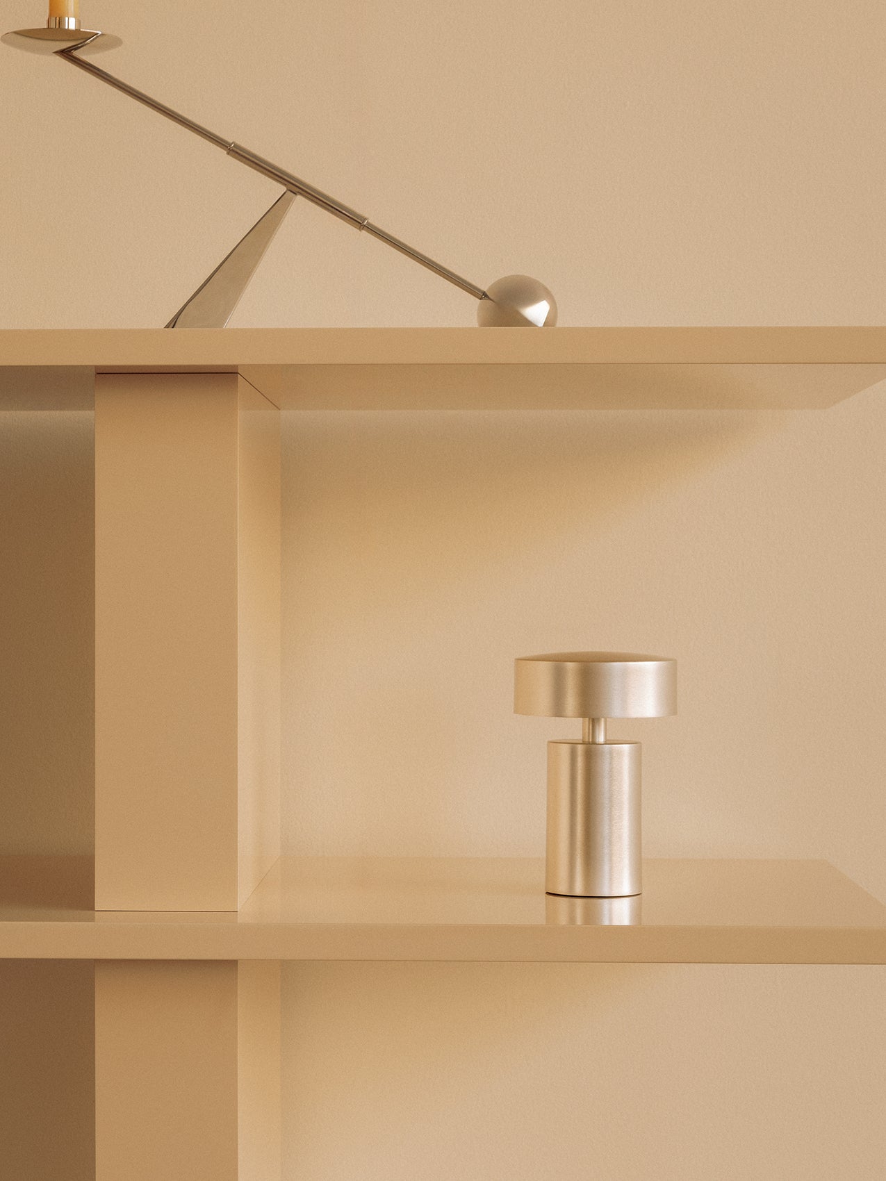 Column Portable Lamp