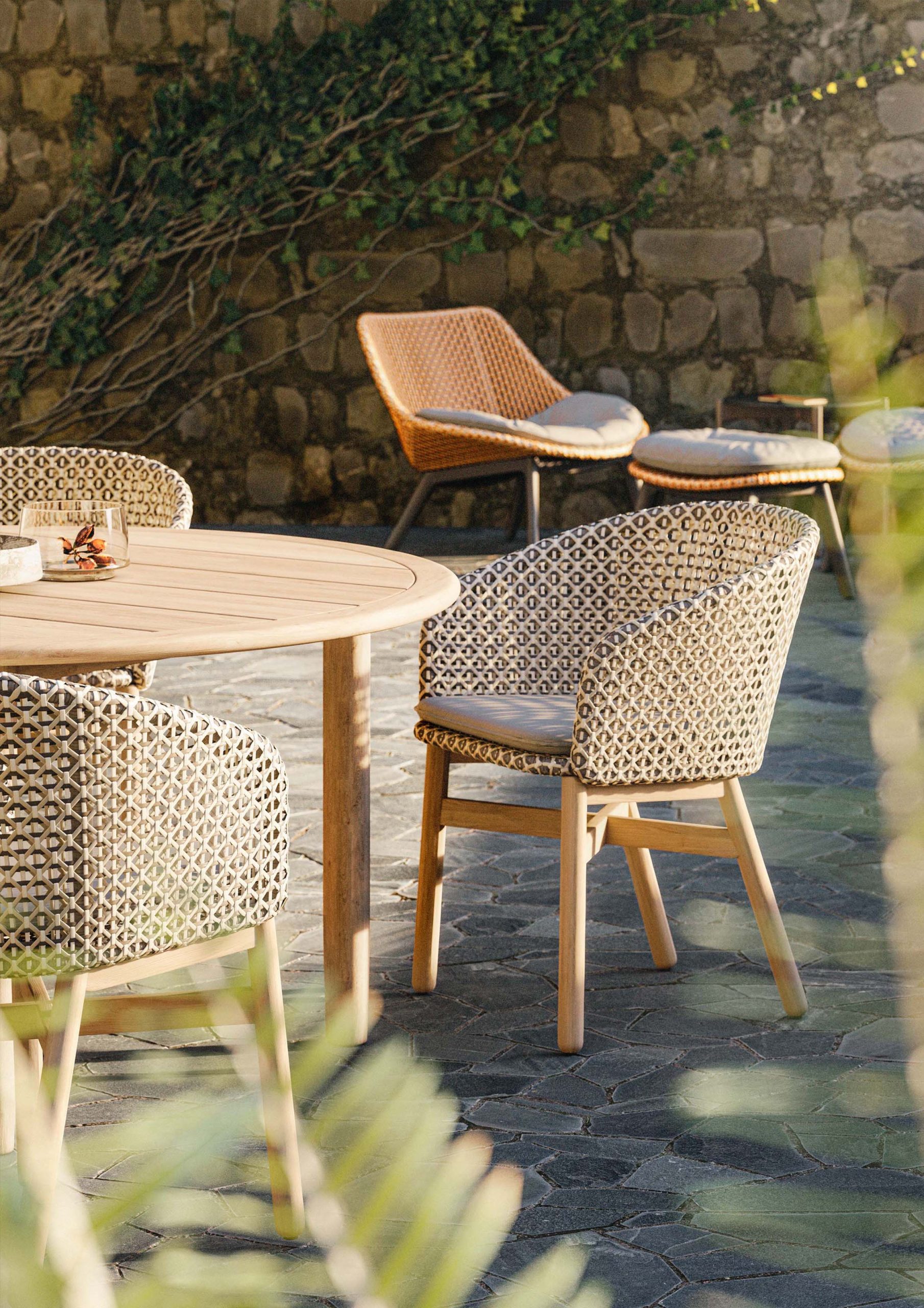 MBRACE Lounge Chair