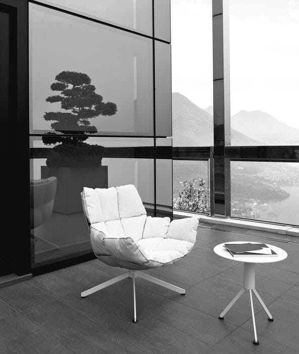 Husk Outdoor Lounge