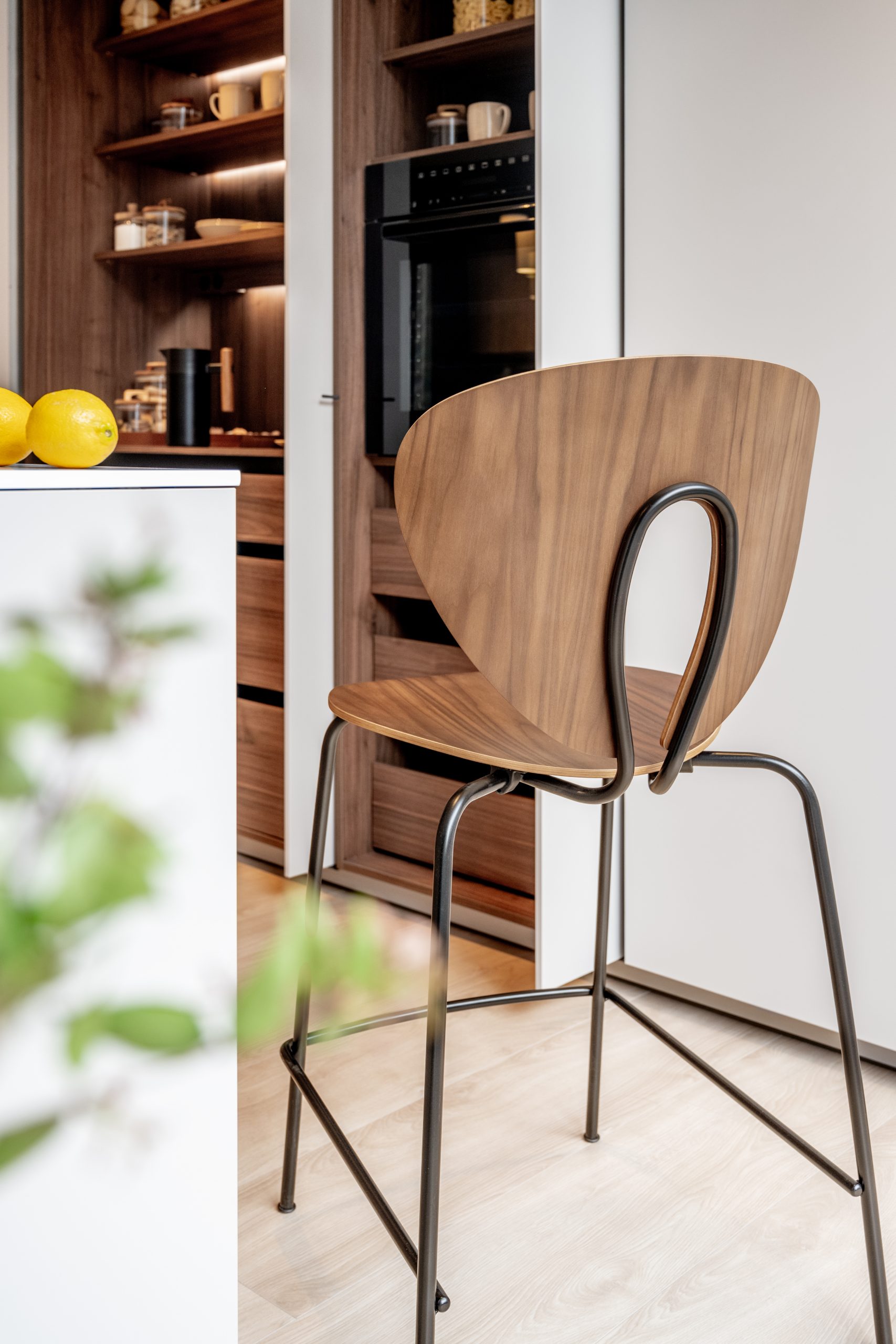 Globus Stool