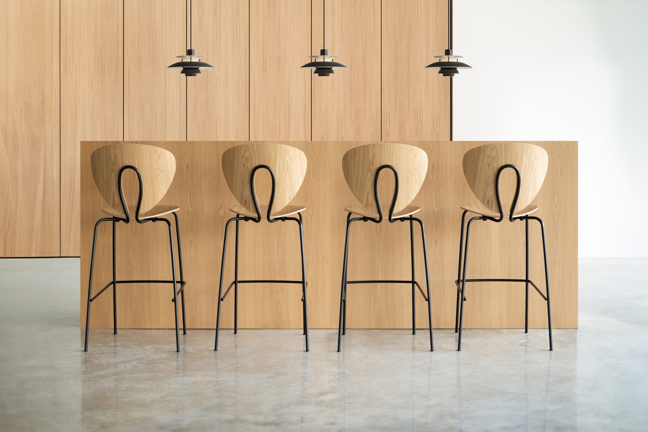 Globus Stool