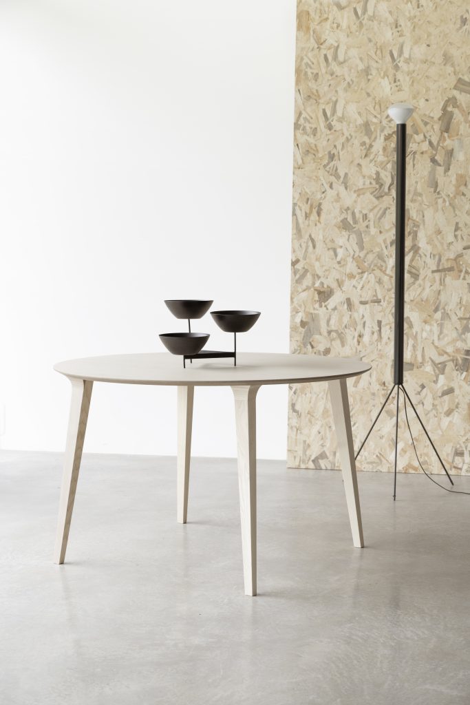 Lau Table