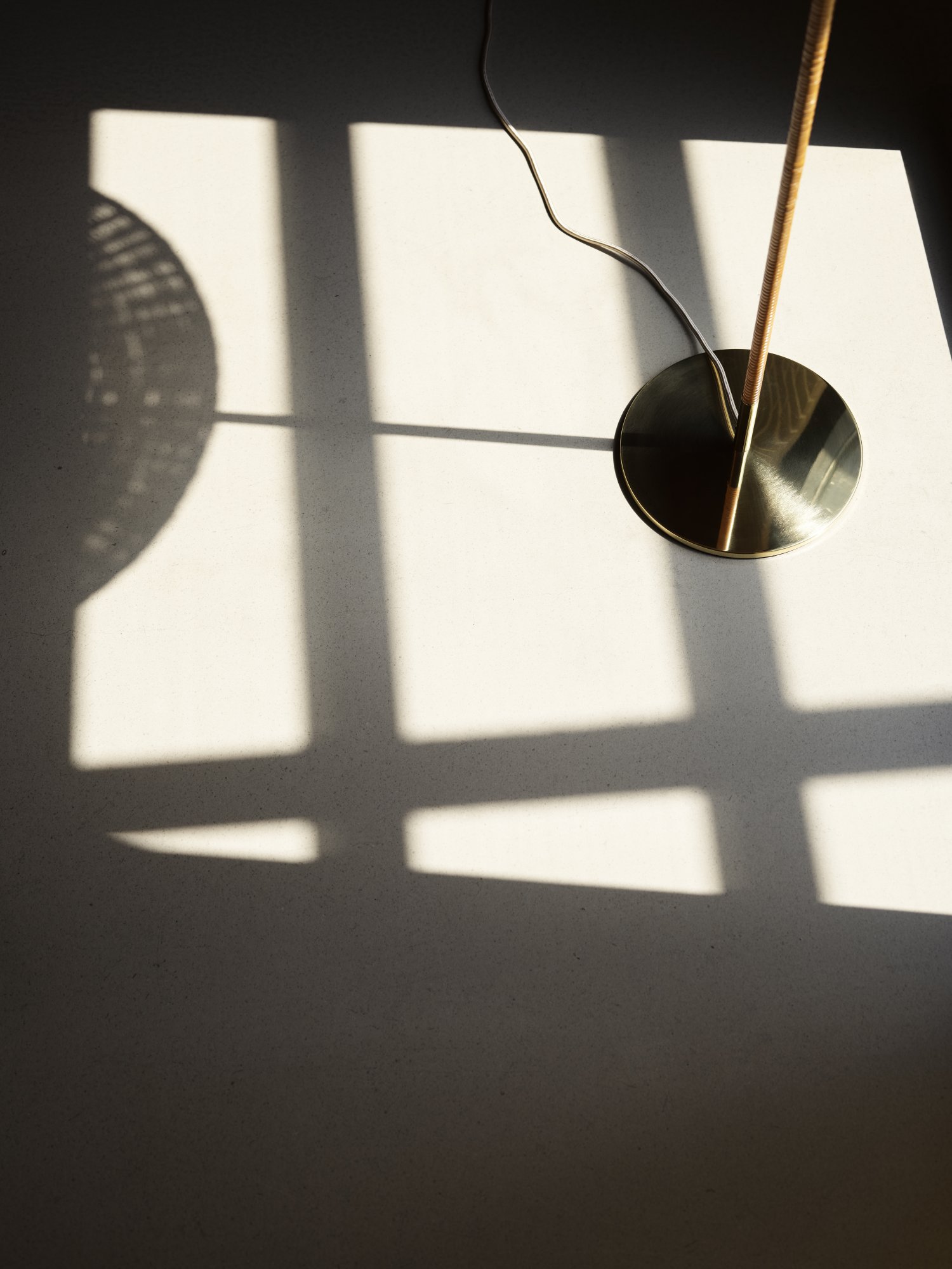 9602 Floor Lamp