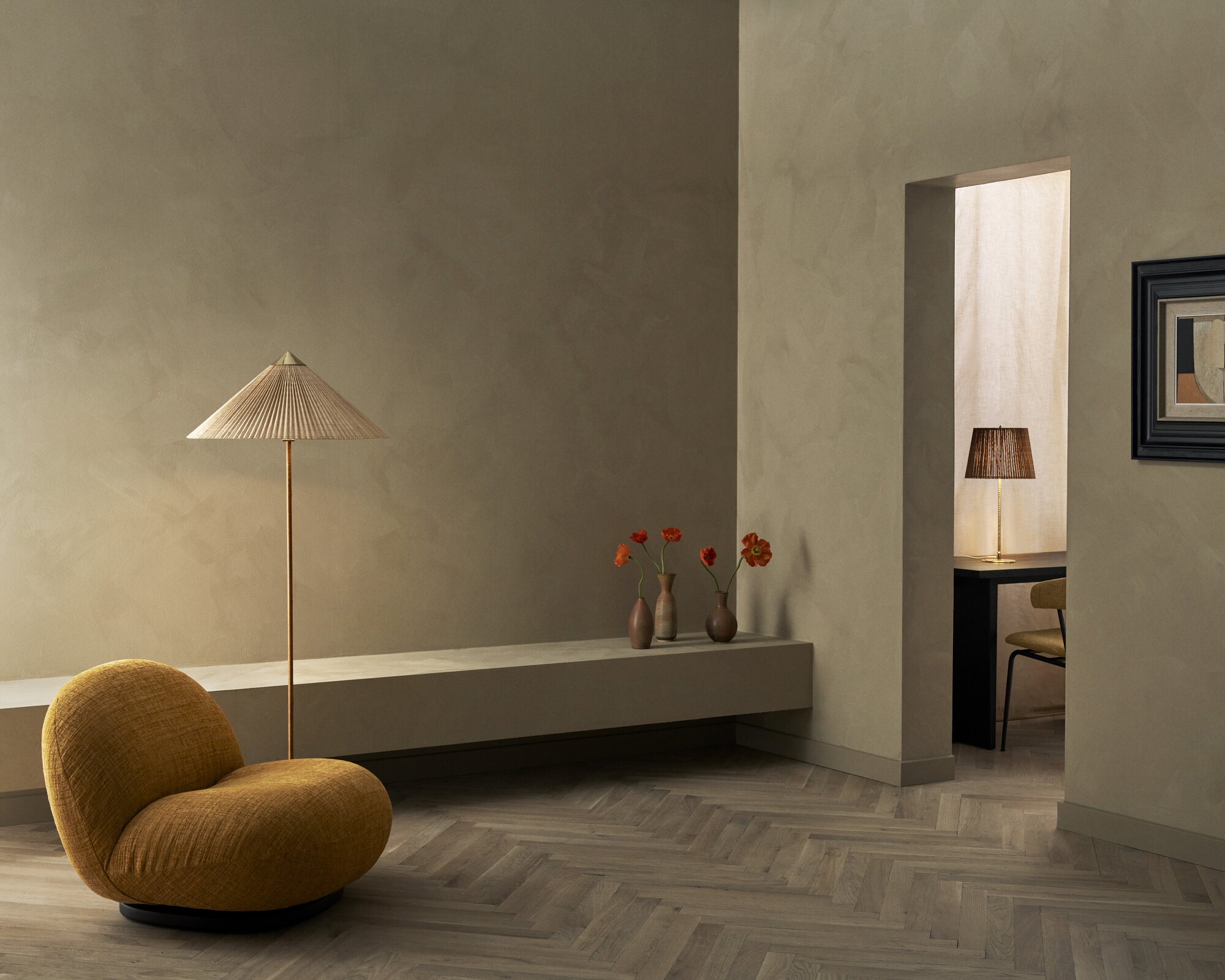 9602 Floor Lamp