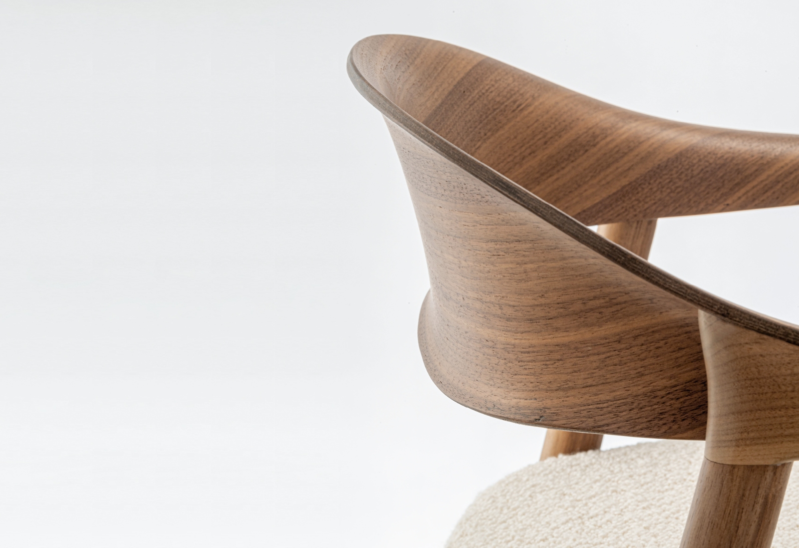 Hera Armchair
