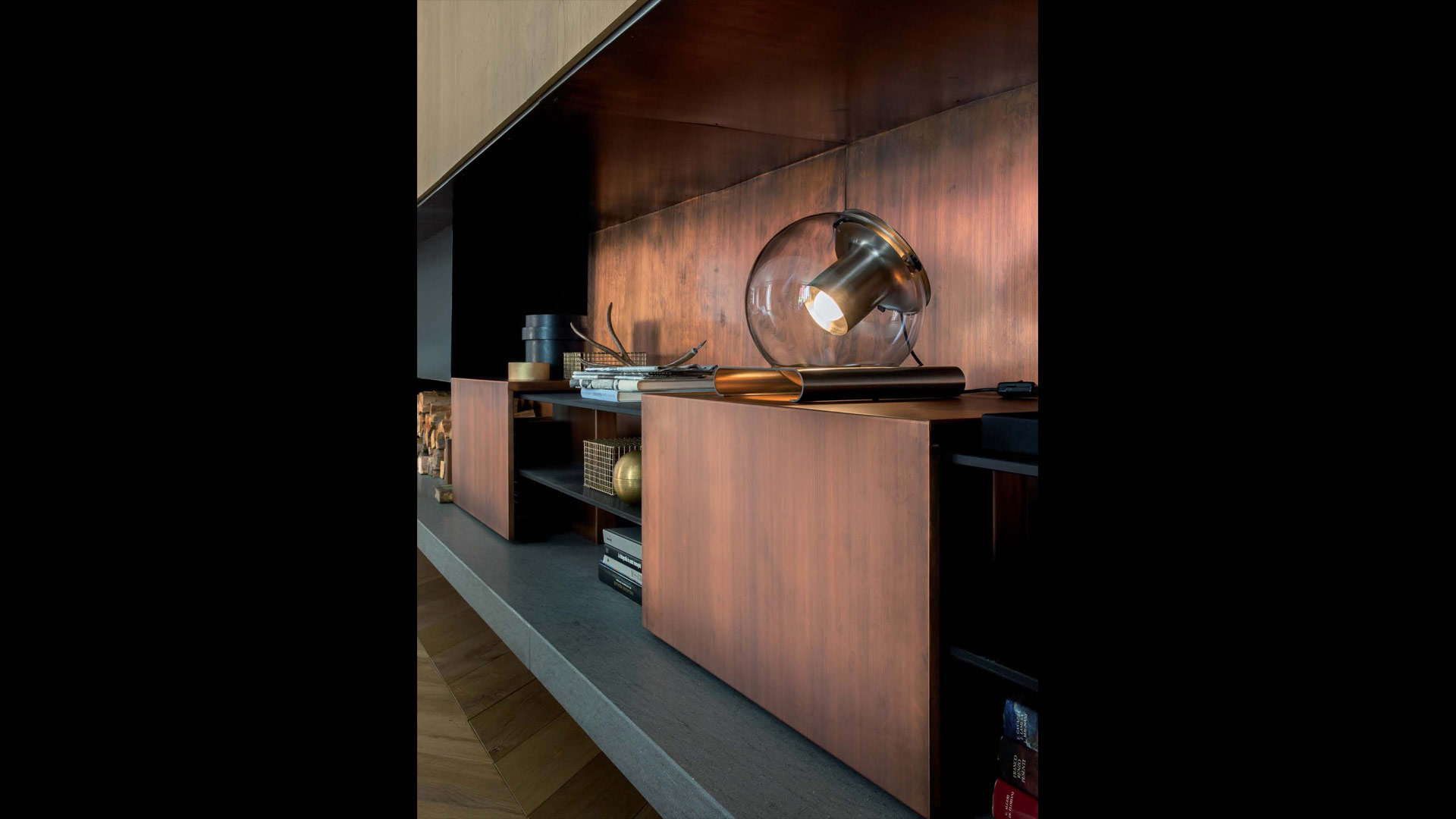 The Globe Table Lamp