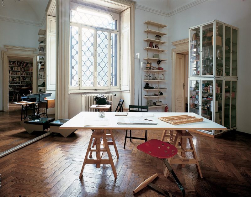 Leonardo Table