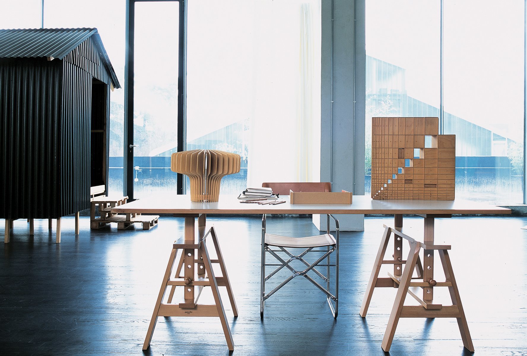 Leonardo Table
