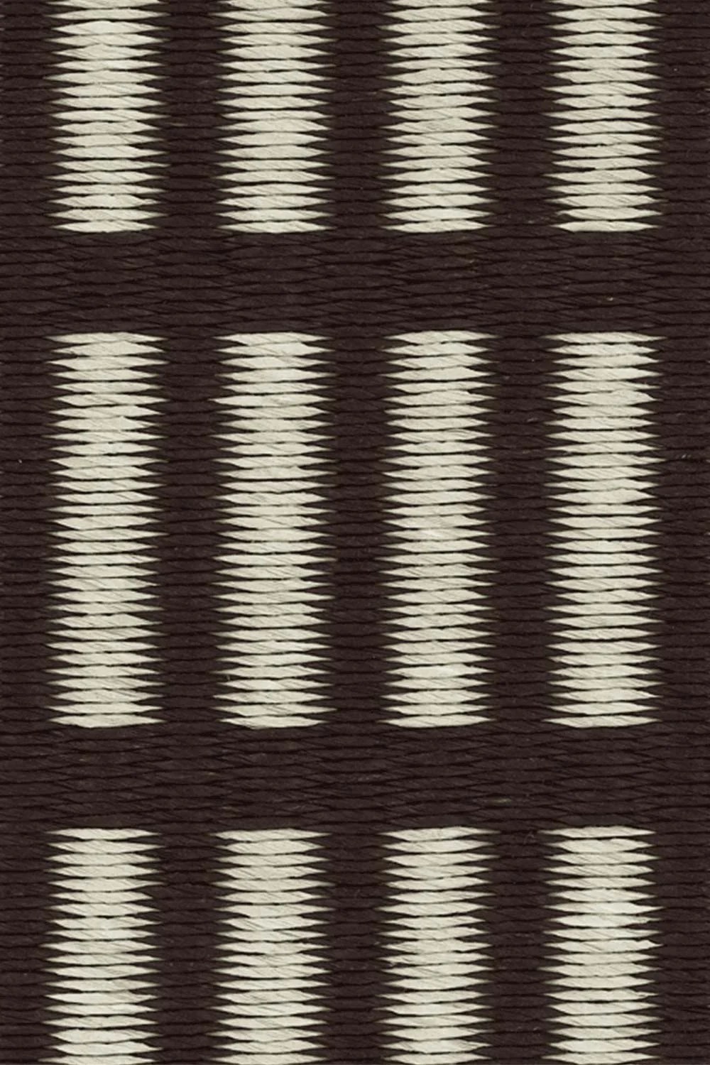 Woodnotes New York rug pattern, black stone